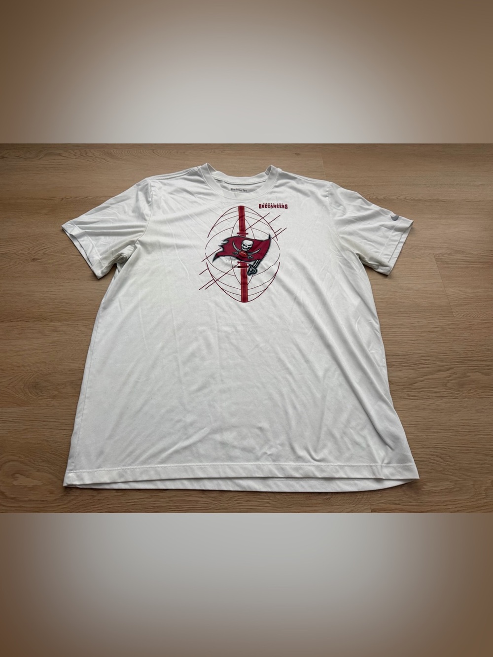 Nike Tampa Bay Buccaneers Mens XL White Dri-Fit Football Graphic T-Shirt